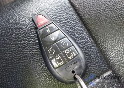 2014 Dodge Grand Caravan R/T z USA, uszkodzony, nr VIN 2C4RDGEG2ER431317